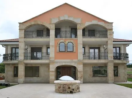 Rural Mies De Kır Evi